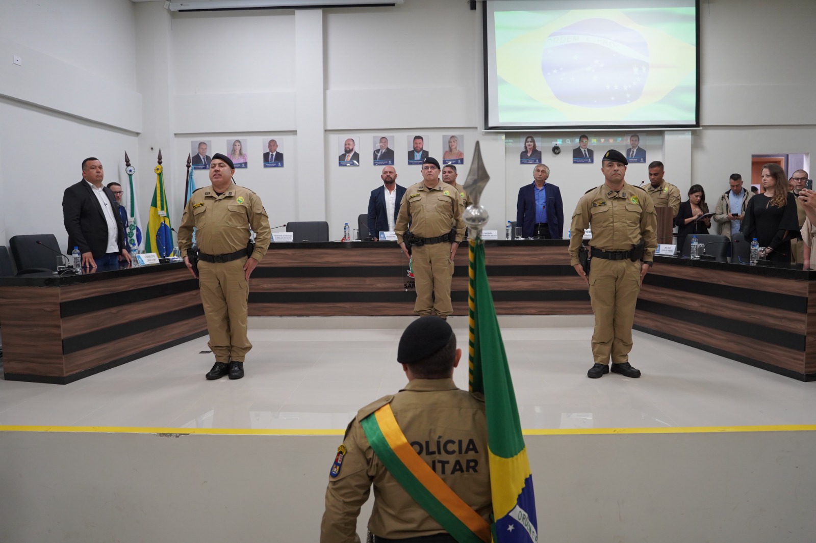 Prefeito de Sarandi, Walter Volpato, participa da troca de comando do 32° Batalhão da Polícia Militar